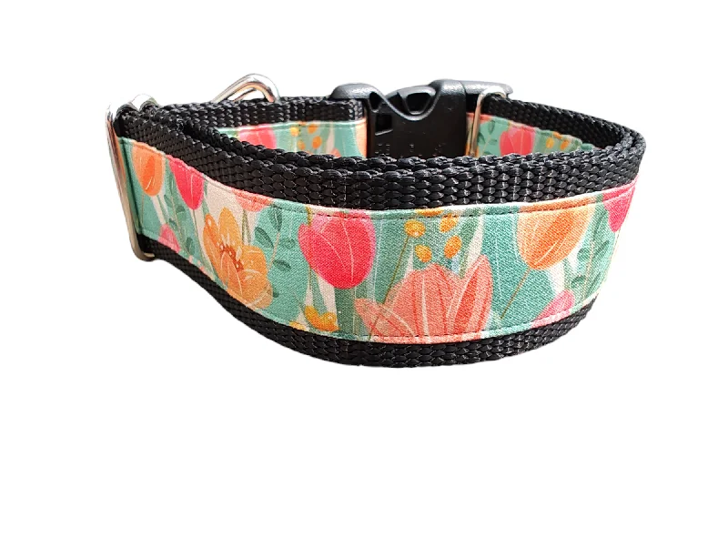 Portable cat activity post-1.5" Wide Tulips Nylon Dog Collar