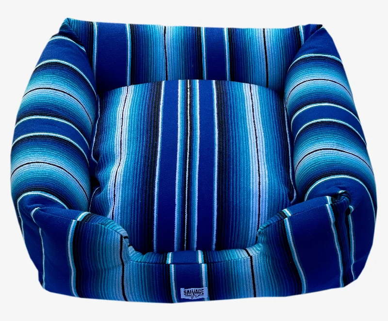 Curved pet nail cutter-Saltillo Serape Bumper Bed - Two tone Blue