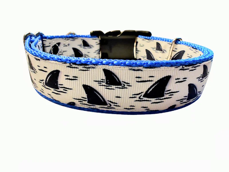 Cotton cat sleep pouch-Shark Fin Nylon Dog Collar